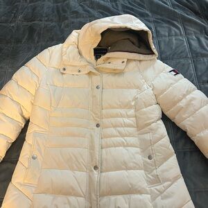 Tommy Hilfiger Women's White Puffer Jacket